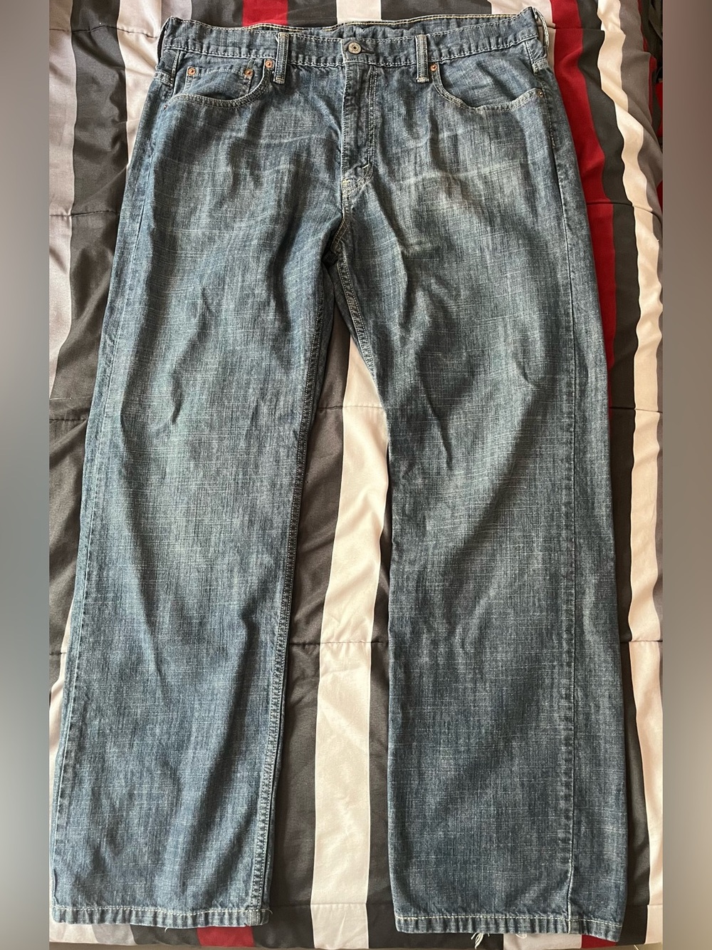 Levi's Relaxed Straight Jeans in Washed Blue